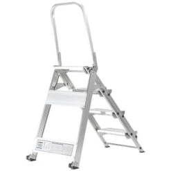 Xtend + Climb 4-5/8-Ft Aluminum 375 Lb Type Iaa Step Ladder -Tools Kleina Shop 103797 w LifestyleImage Lg