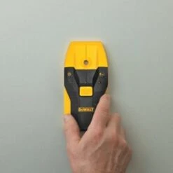 Dewalt® Opp No 1 - 3/4in Stud Finder -Tools Kleina Shop 305647 v DetailedProductView2 Lg