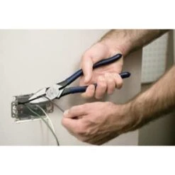 Klein Tools® 9'' High-Leverage Side-Cutting Pliers -Tools Kleina Shop 677243 w DetailedProductView11 Lg